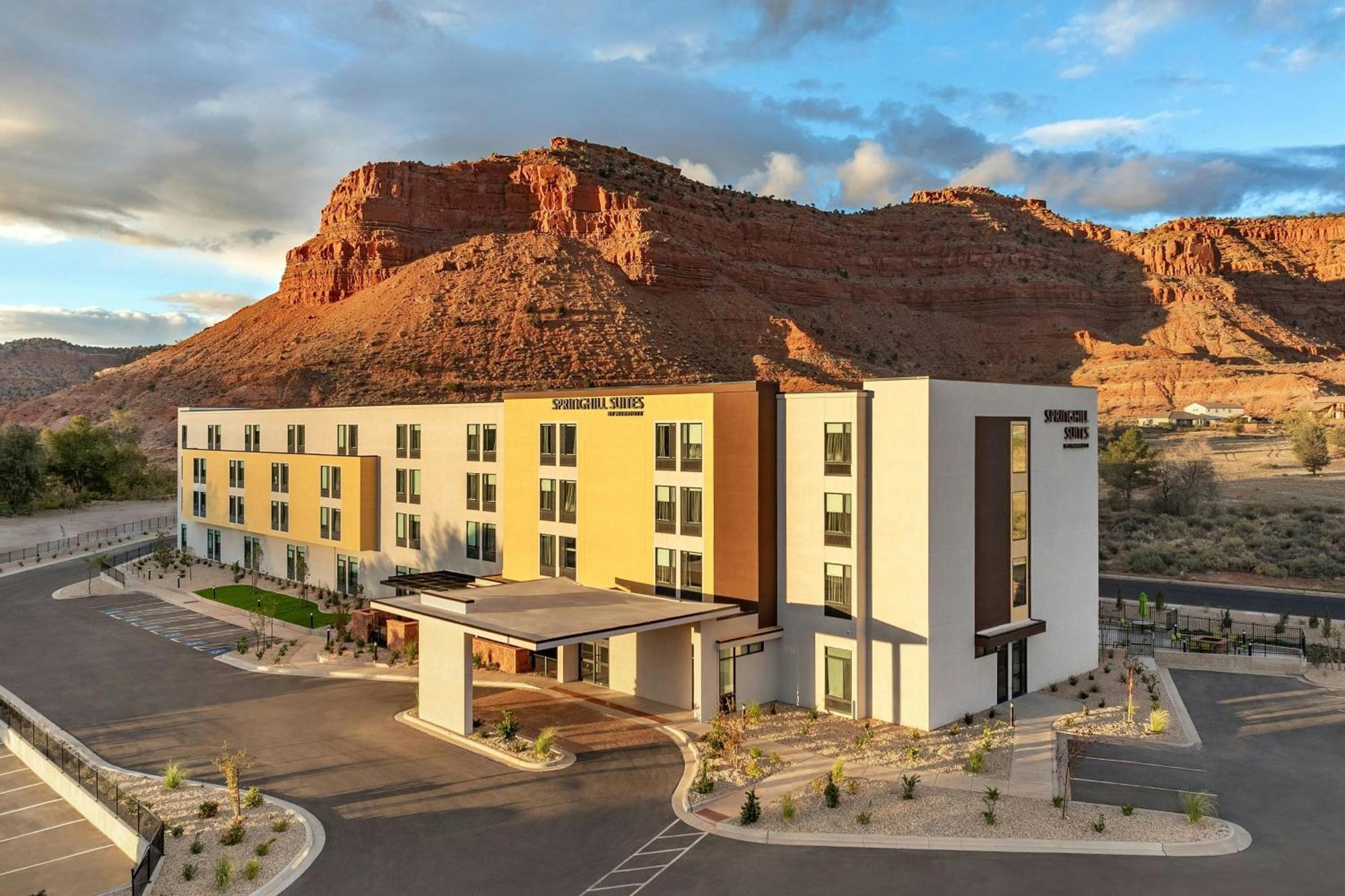 Springhill Suites By Marriott カナブ エクステリア 写真